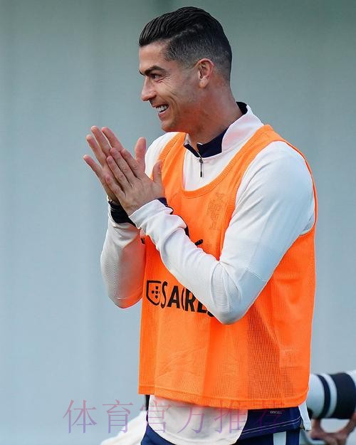 记者：C罗今天也在皇马巴尔德贝巴斯基地训练